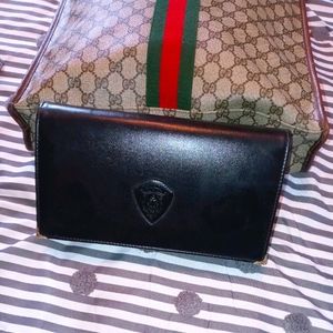 Awesome Gucci Clutch bag